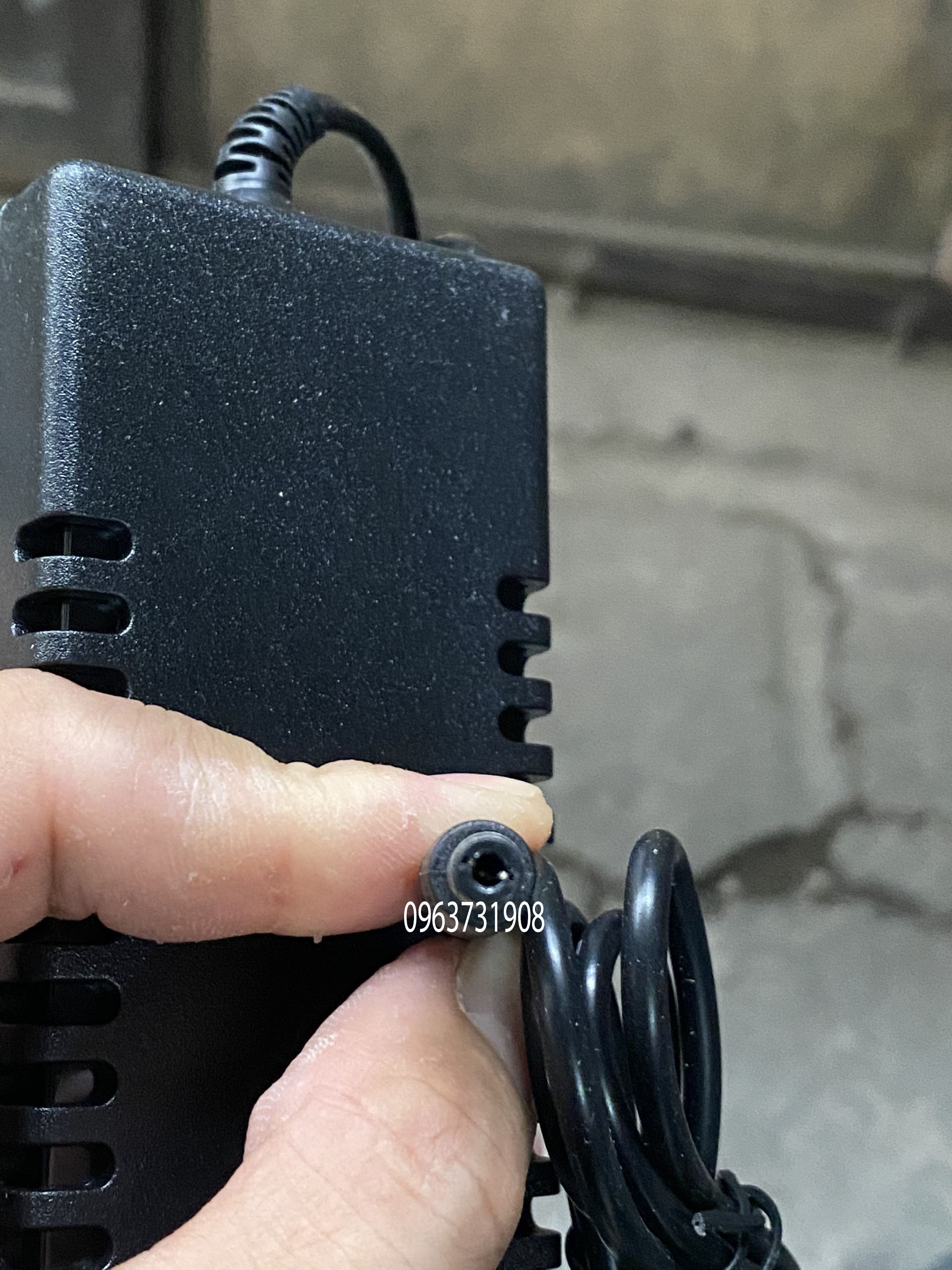 Sạc pin máy khoan 25.2V-2A Sạc Pin 6S 22V-25V