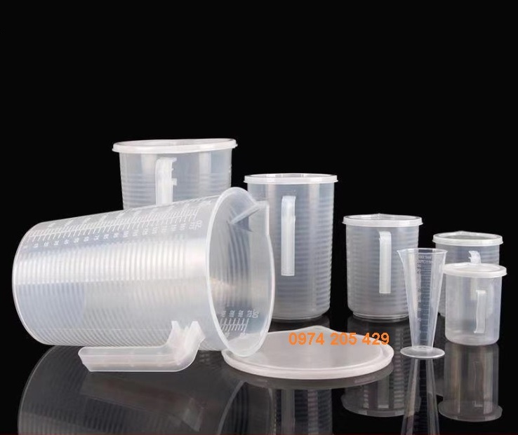 Ca Đong Nhựa Pha Chế 250ML có nắp