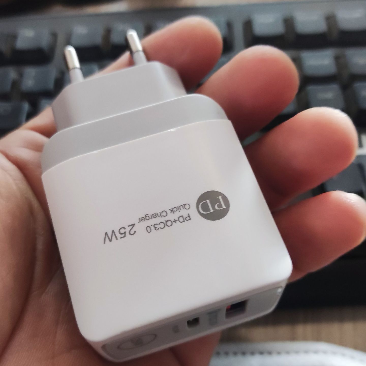 Củ sạc PD Iphone 25W Type C kèm USB QC3.0 Quick Charge cục sạc nhanh Iphone
