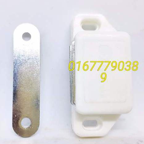 [HCM]hít cửa tủ