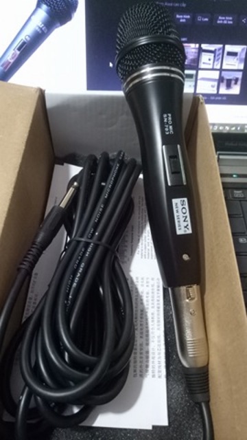 Micro karaoke có dây SN-703