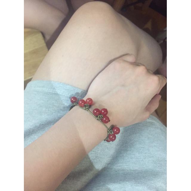 VÒNG TAY CHERRY ĐÁ ĐỎ