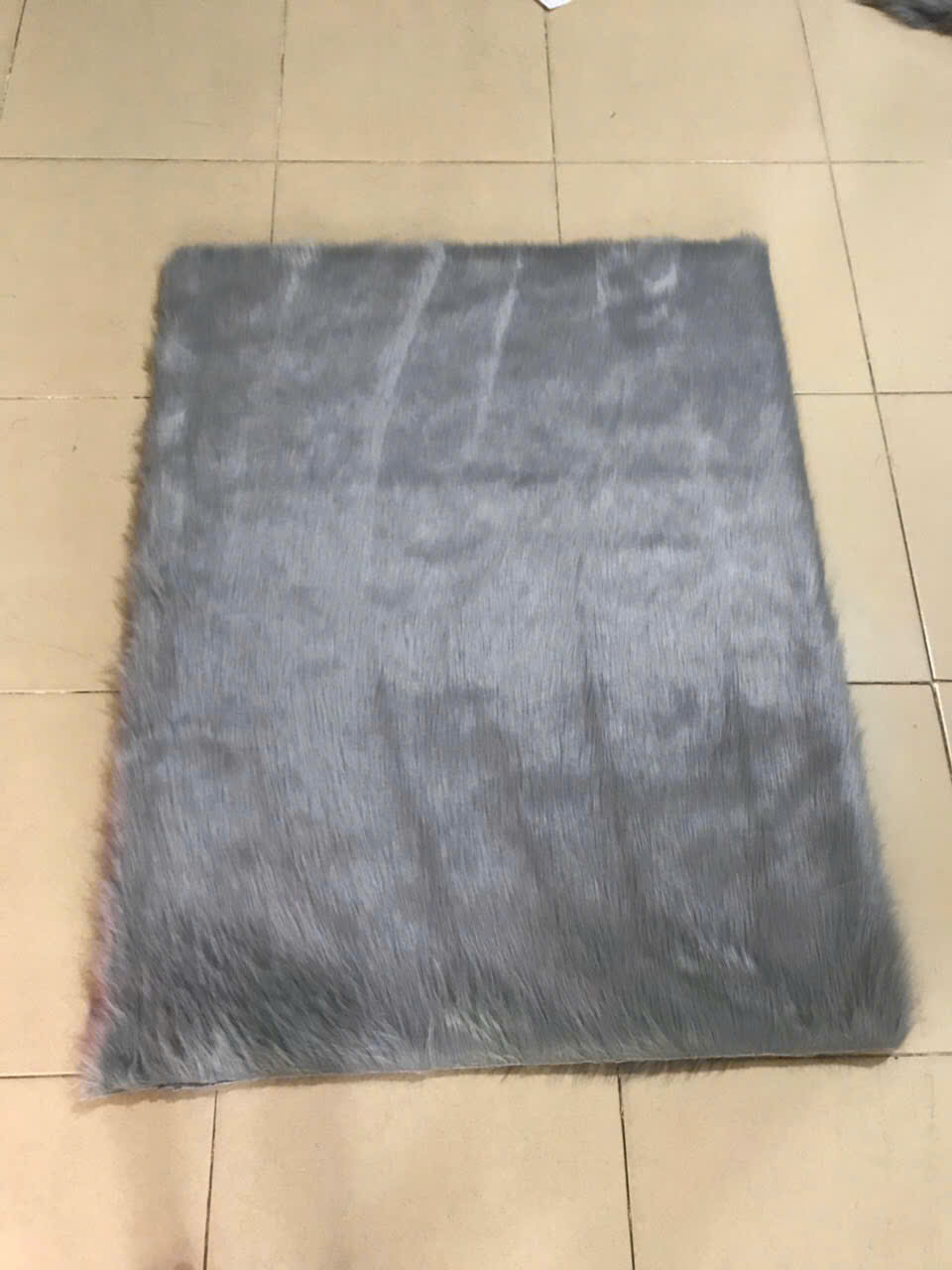 [HCM]Thảm lông màu xám lông dài trải bàn trang điểm