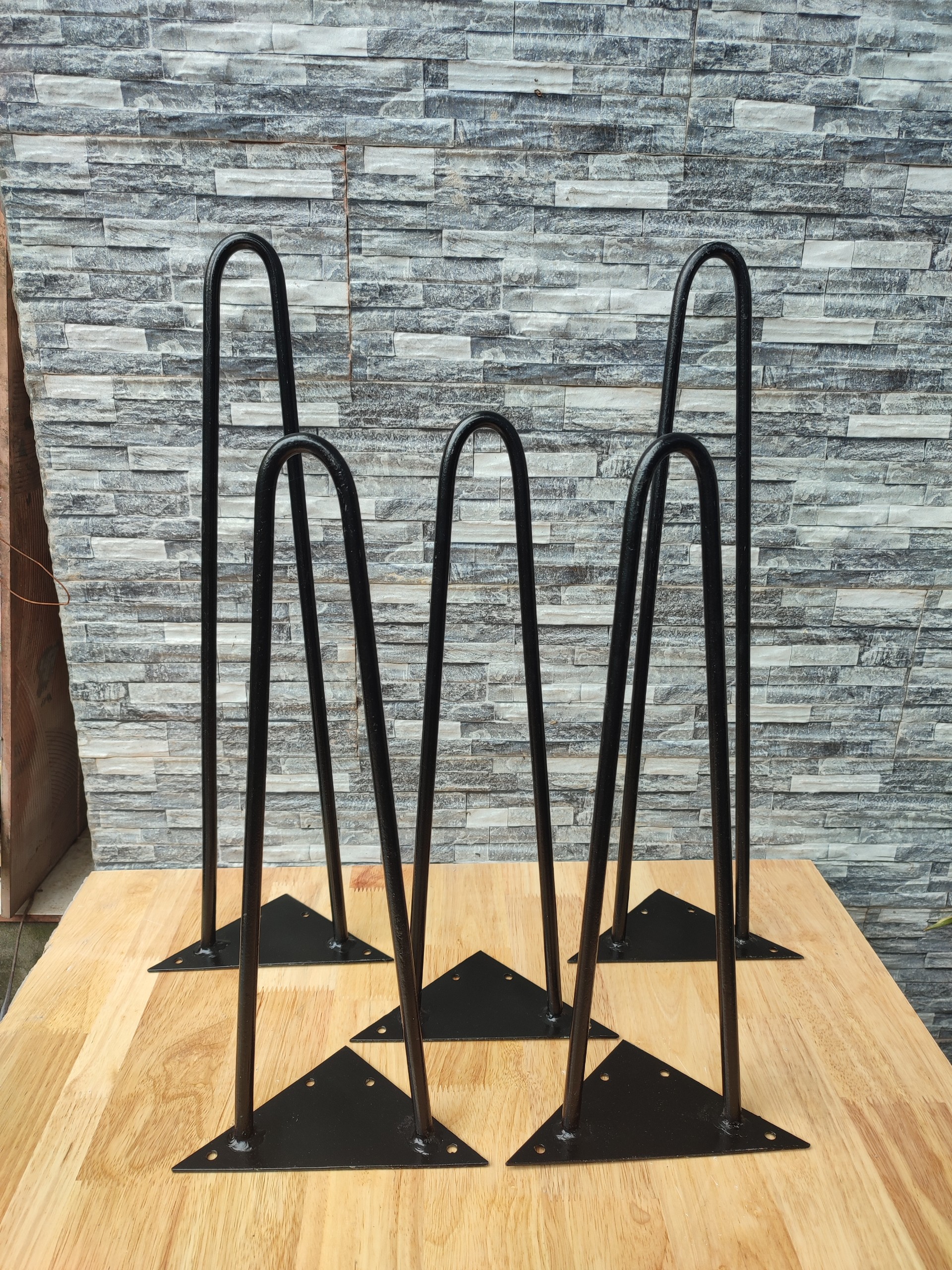 bộ 3 chân sắt 60cm-sơn tĩnh điện-kèm ốc vít