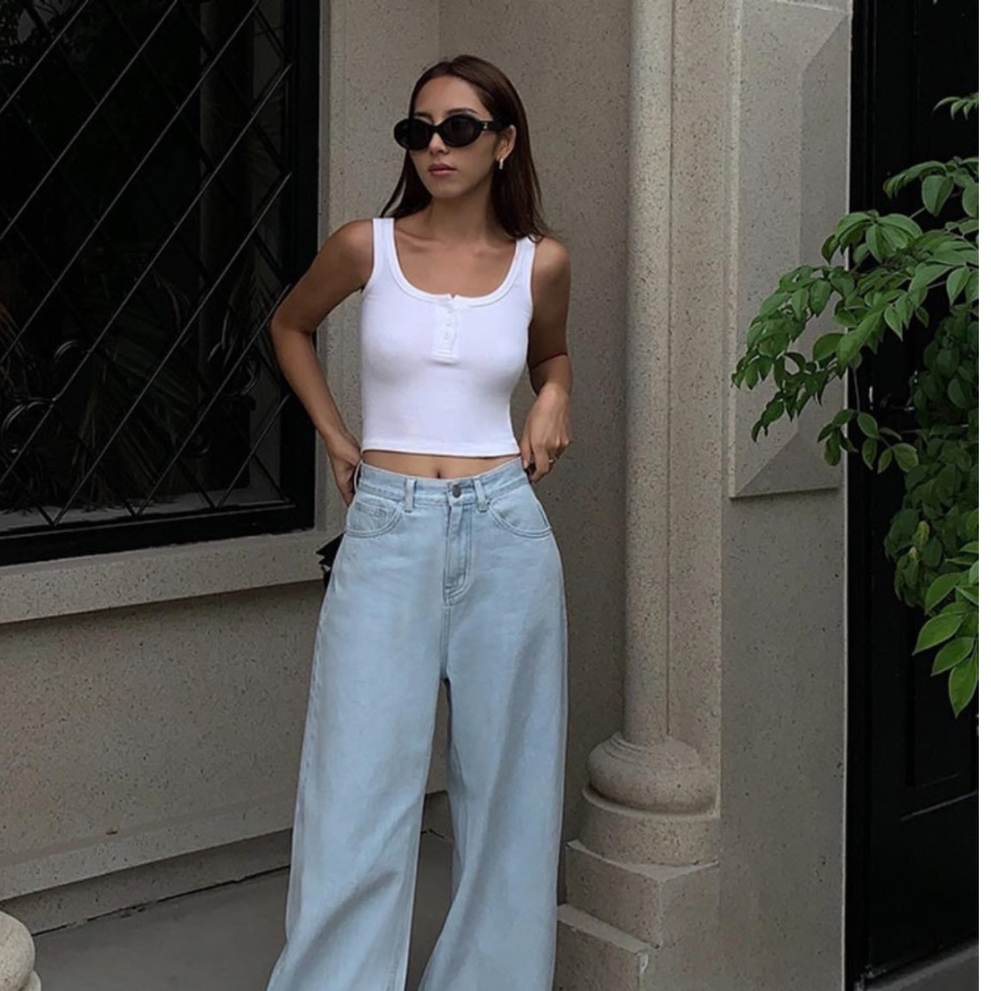 Áo croptop cổ V có cúc cài 2 màu trắng đen