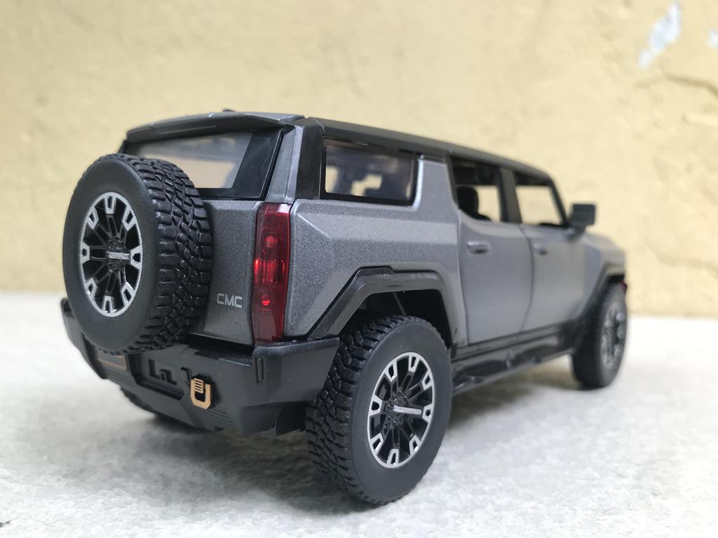 [HCM]Mô hình xe GMC HUMMER EVs - 1:32