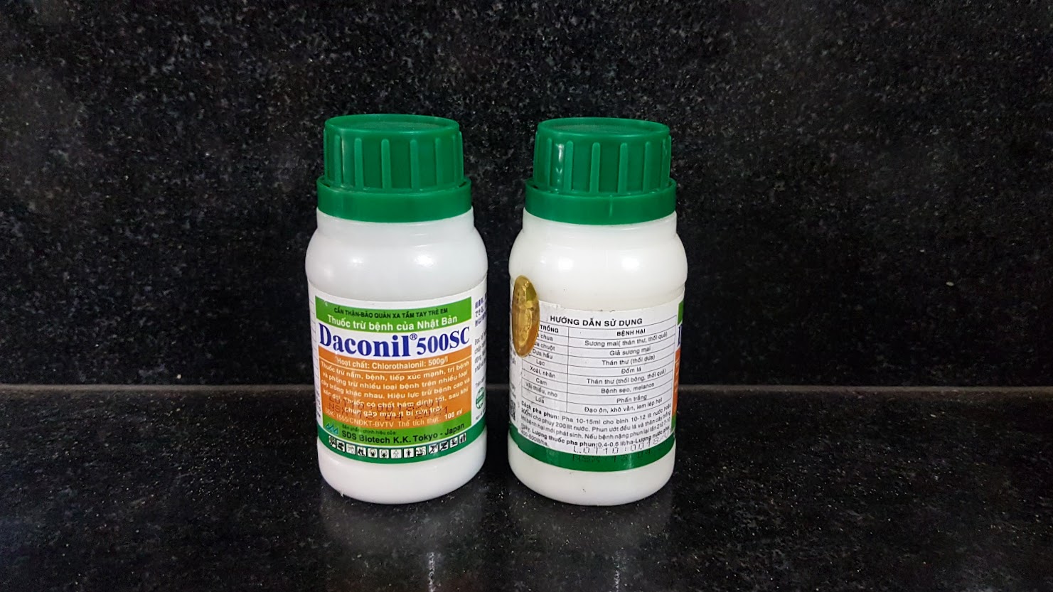 Thuốc trừ bệnh thán thư đóm vàng lá daconil 500SC nhật bản.