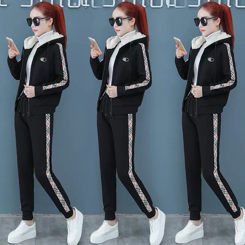 SÉT BỘ ĐỒ THỂ THAO NỮ PHỐI KẺ CARO KHOẺ KHOẮN SIÊU CÁ TÍNH -JUNA STORE 24H-LĐ0301