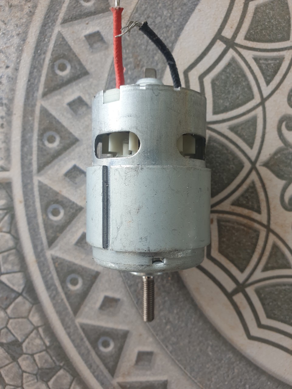 motor máy cắt cỏ 18v