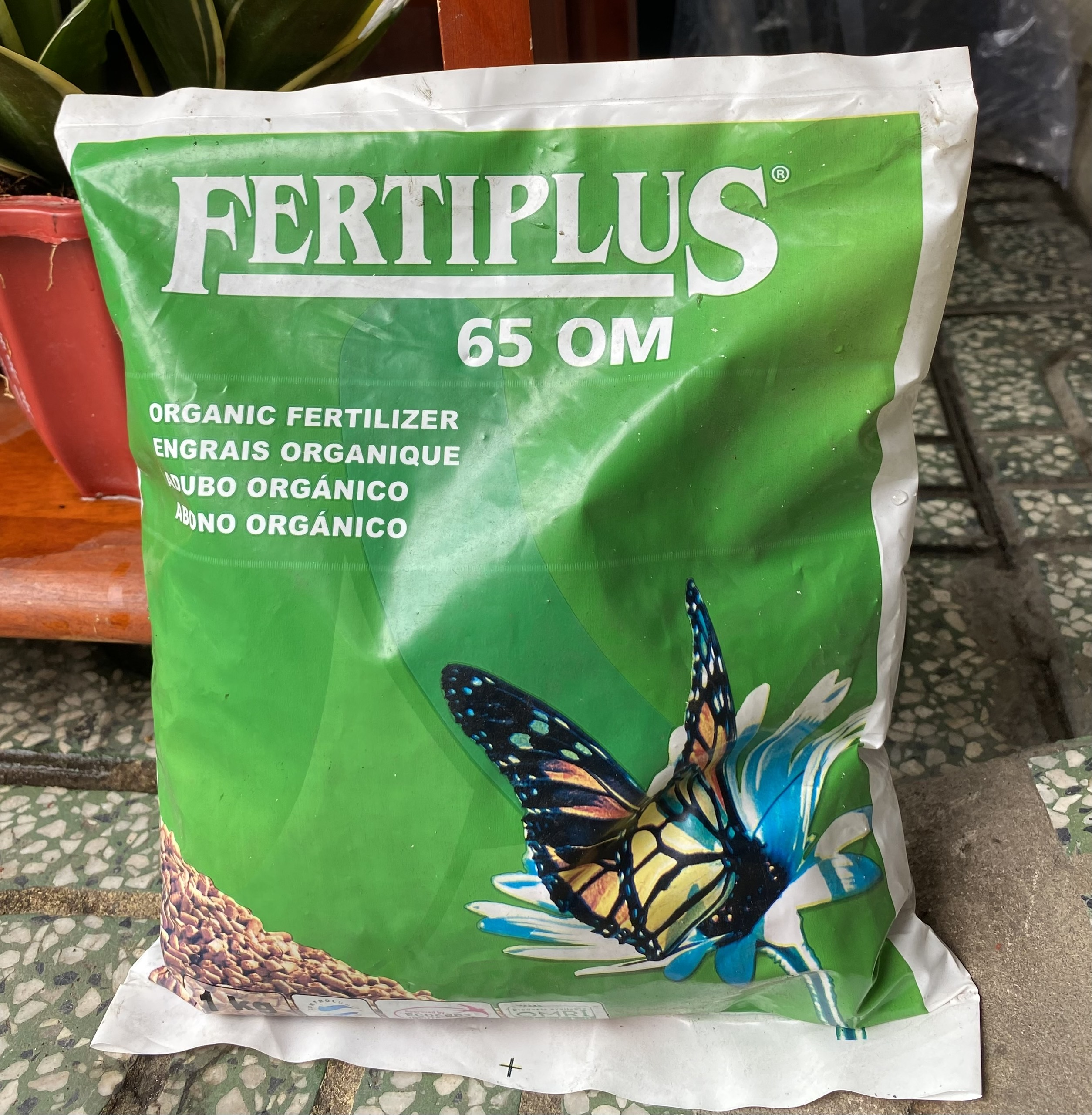 Phân bón hữu cơ hà lan fertiplus 65 om gói 01 kg