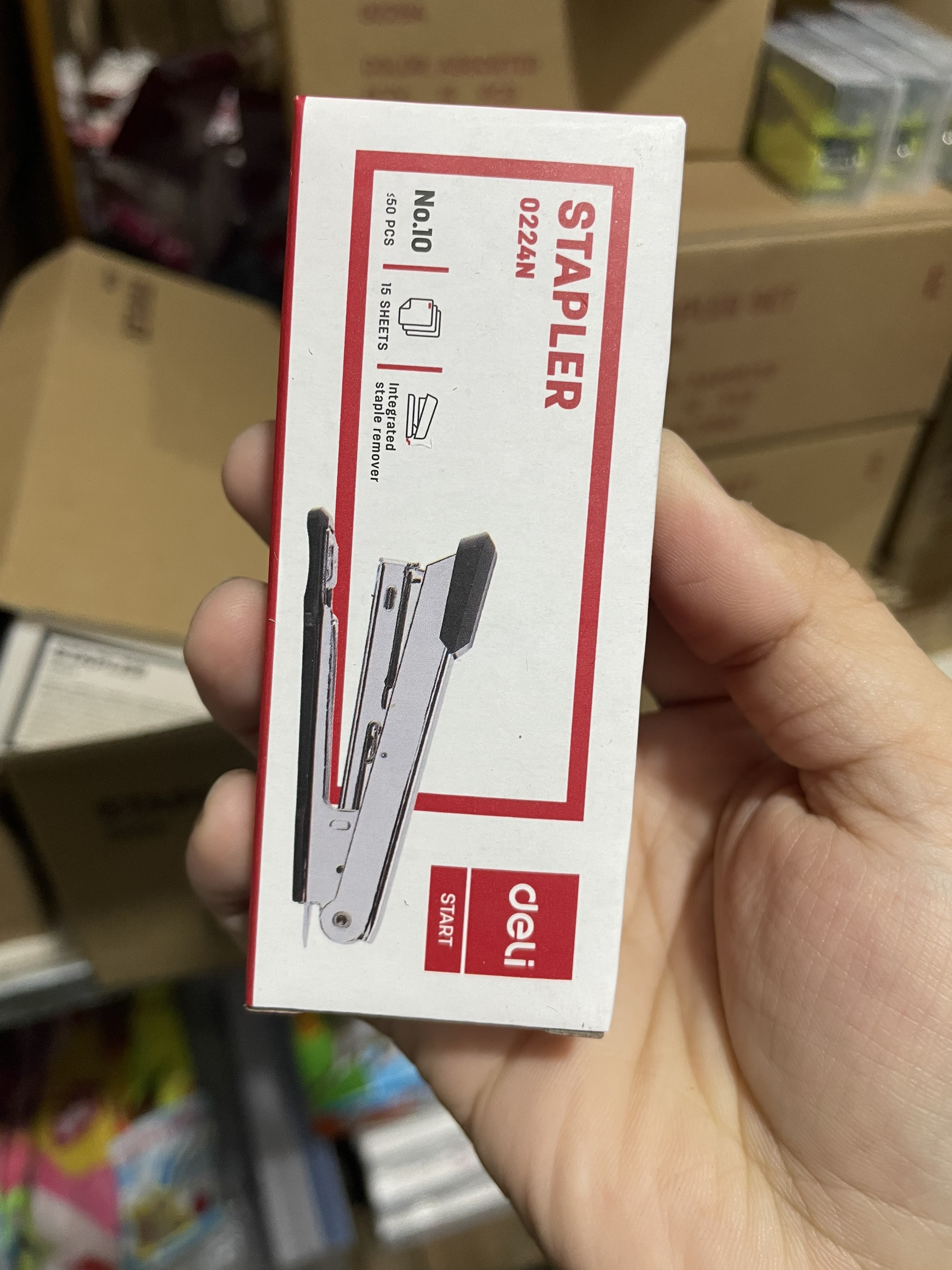 Dập Ghim Số 10 Deli E0224N - Bấm Được 12 Tờ