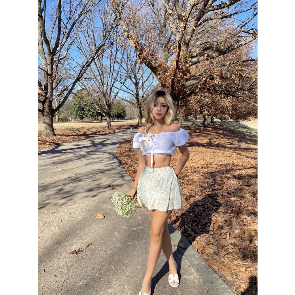 Áo croptop tay phồng MONÁ - CLOUD
