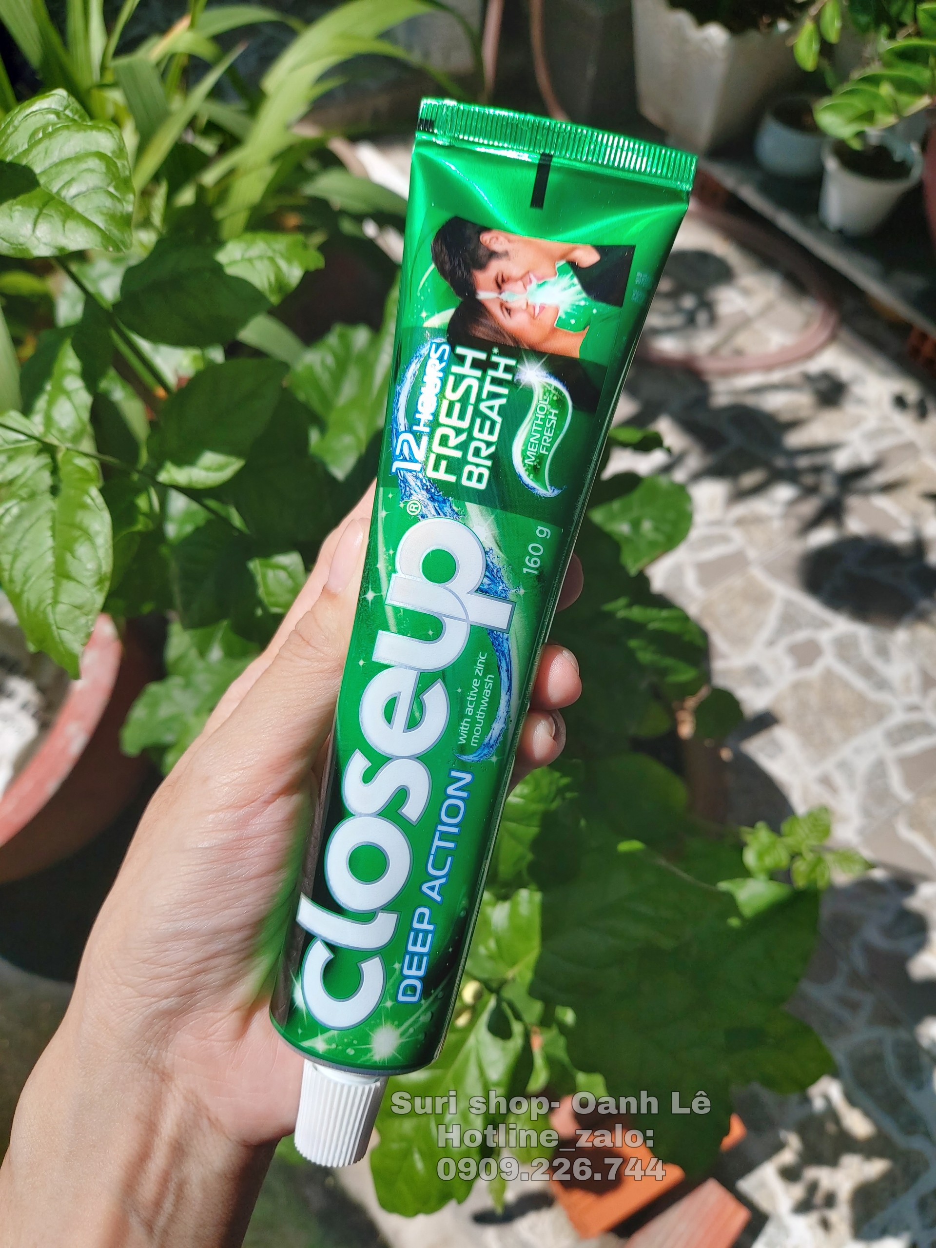 Combo 2 tuýp kem đánh răng Close Up Thái Lan 160gram ( trắng răng, hơi thở thơm mát )