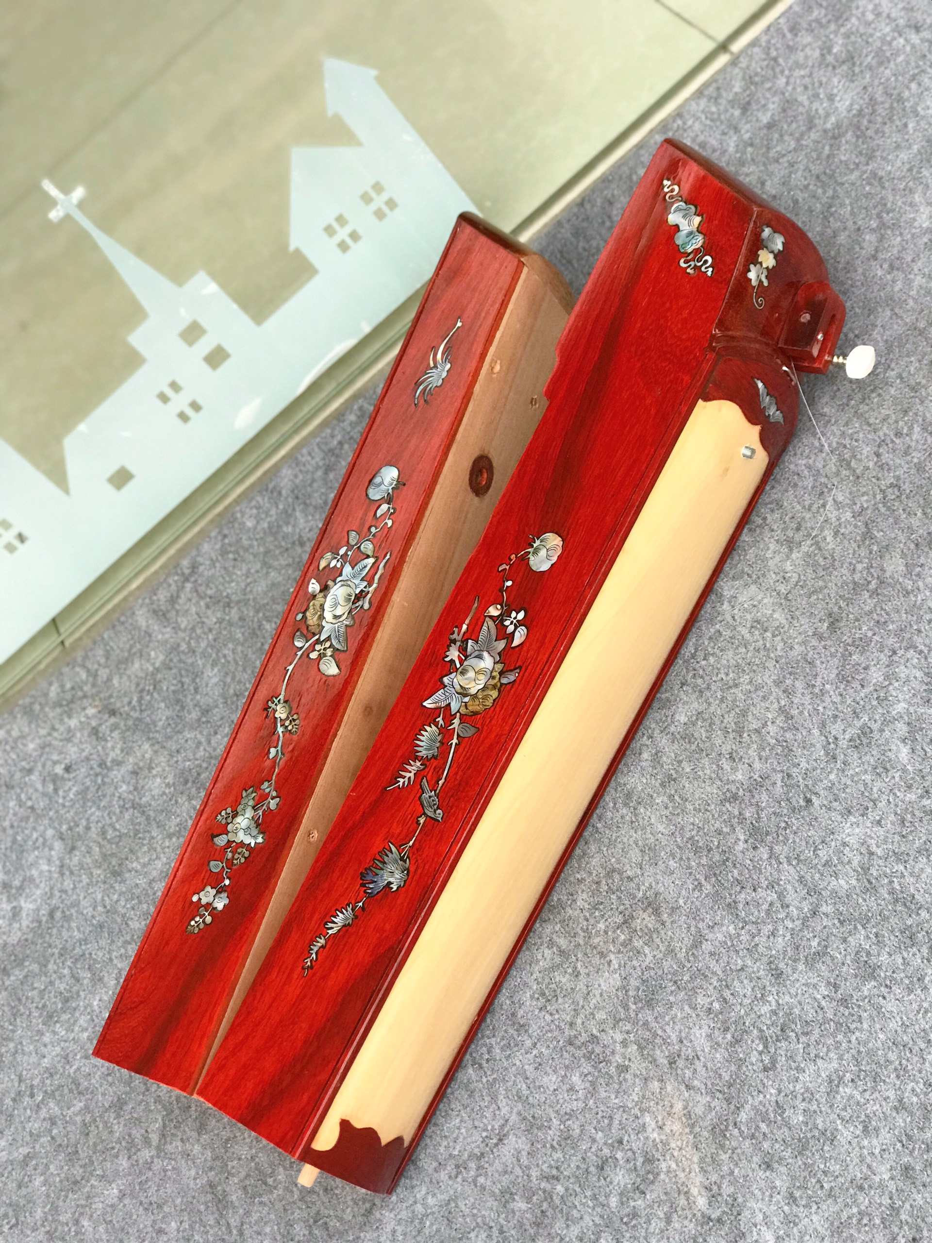 Đàn bầu gỗ hương đỏ khảm hoa gấp gọn