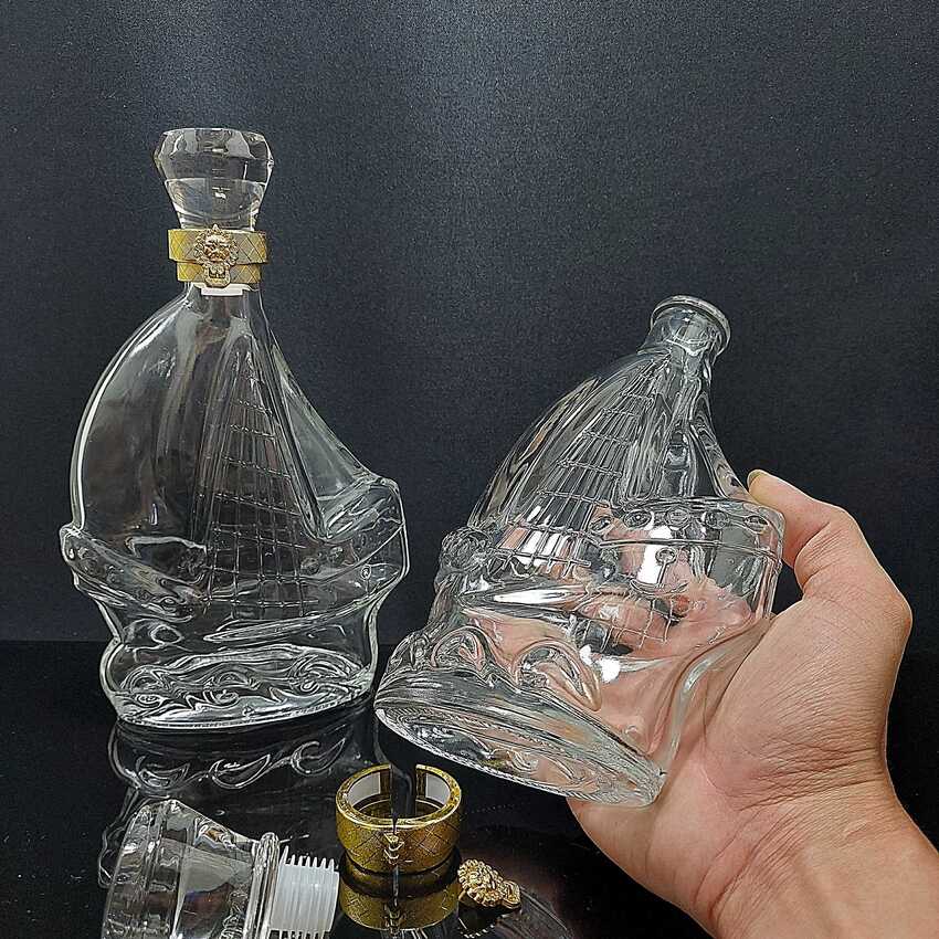 Glass bottle 500ML – Ship shape - Flat design – Solid cap with seal - 1 bottle (C22 pattern)
