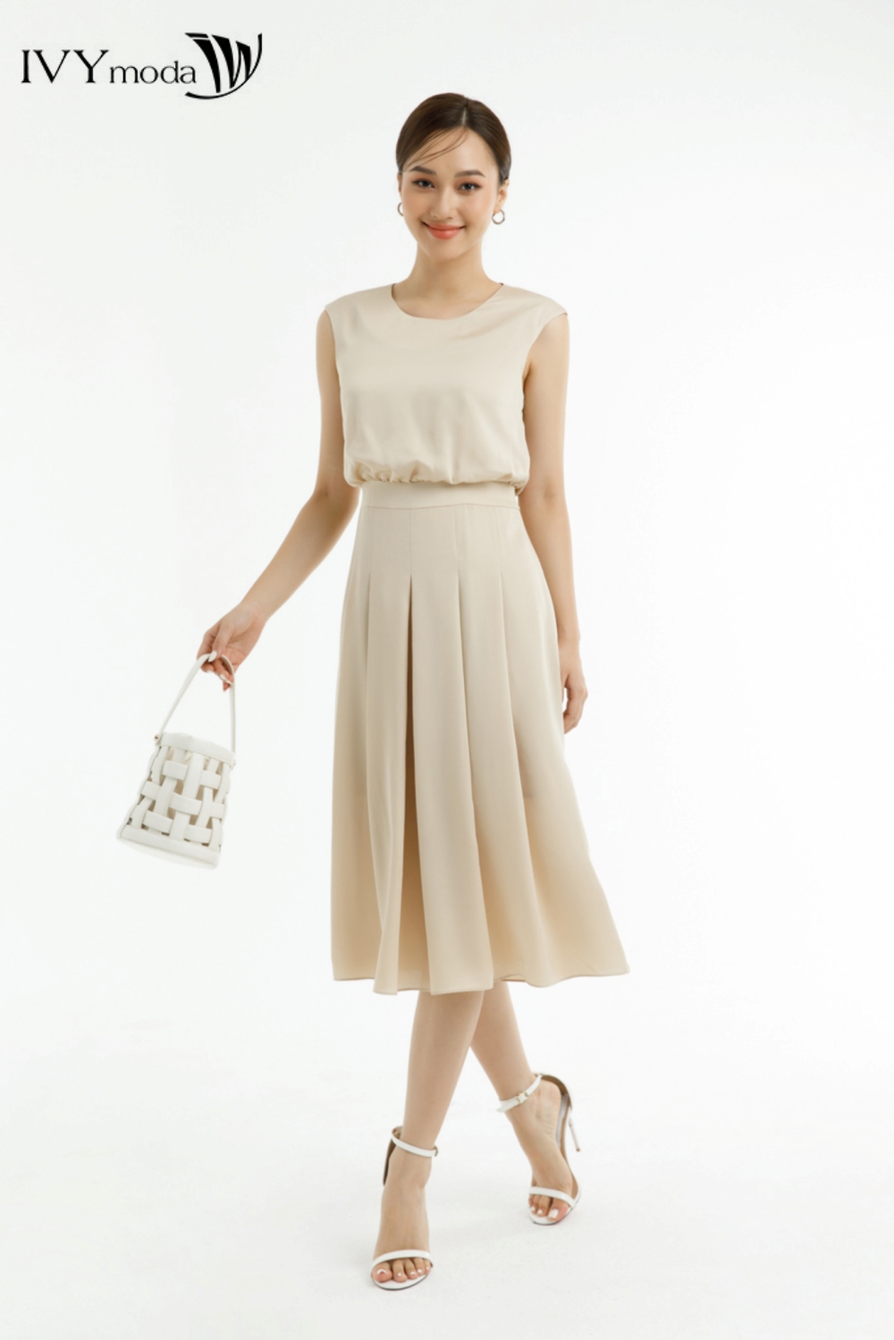 [SINH NHẬT SALE XỊN | VOUCHER GIẢM 100K - MUA 3 GIẢM THÊM 10%] Đầm lụa xòe nhún eo IVY moda MS 48M7573