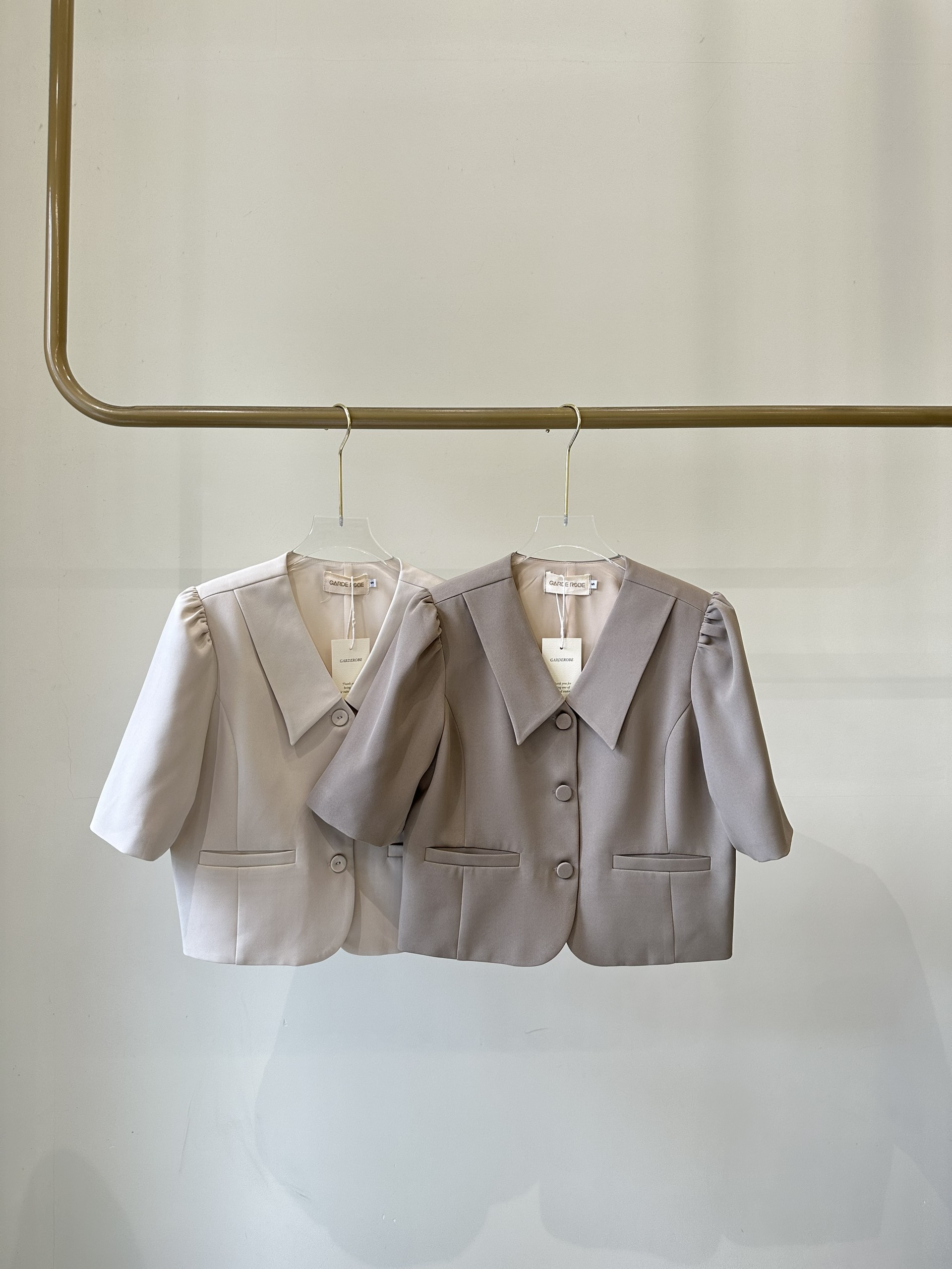 Blazer tay ngắn phồng