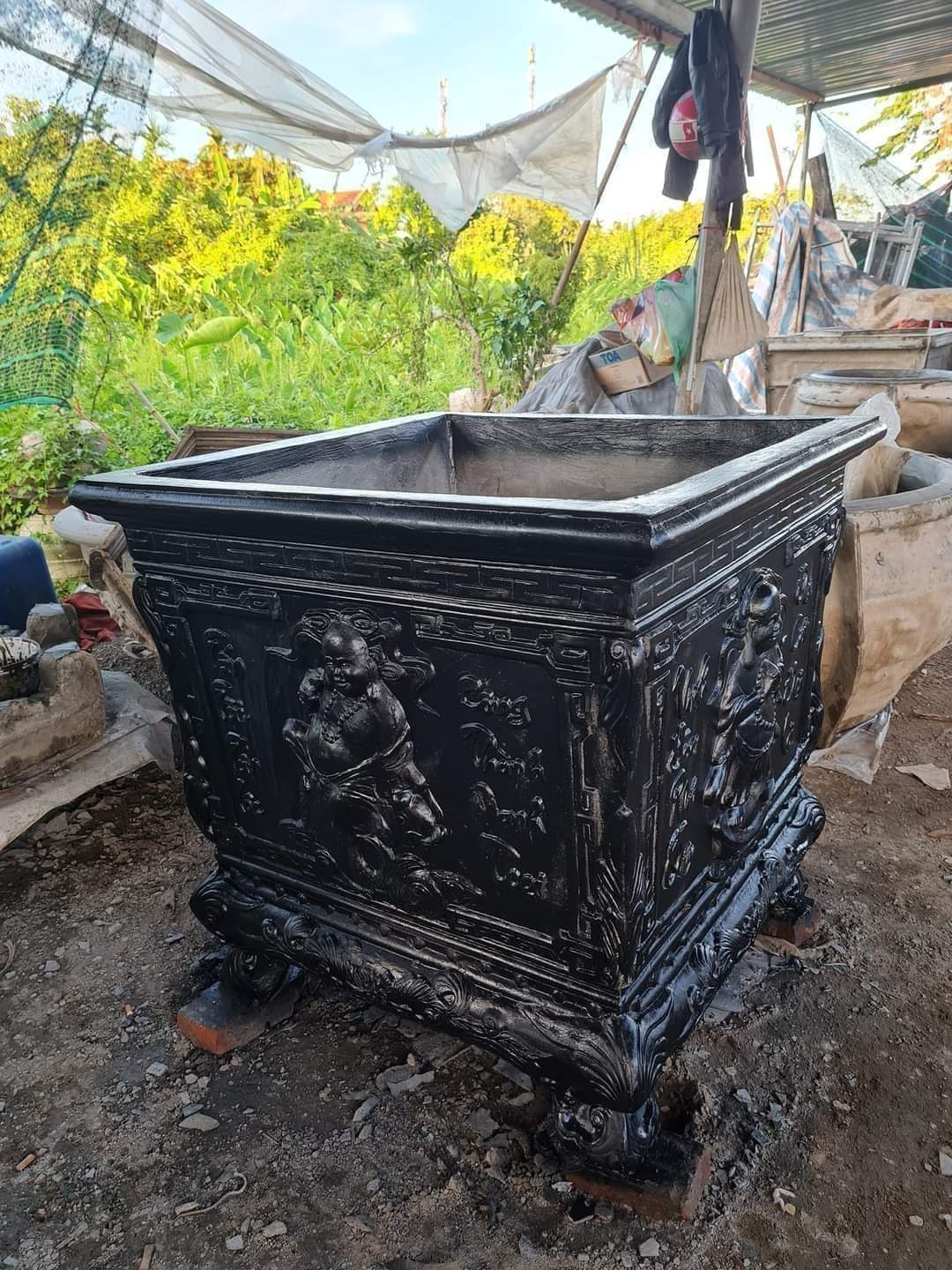 Sơn Chậu Cảnh Đen Bóng SUPON Hộp 1 LÍt