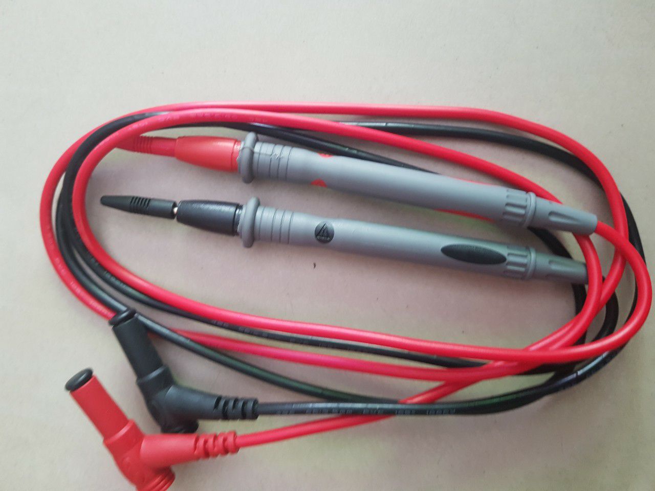 [HCM]que đo đồng hồ vạn năng