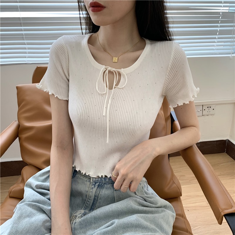 Áo thun nữ thắt nơ cổ xinh xắn