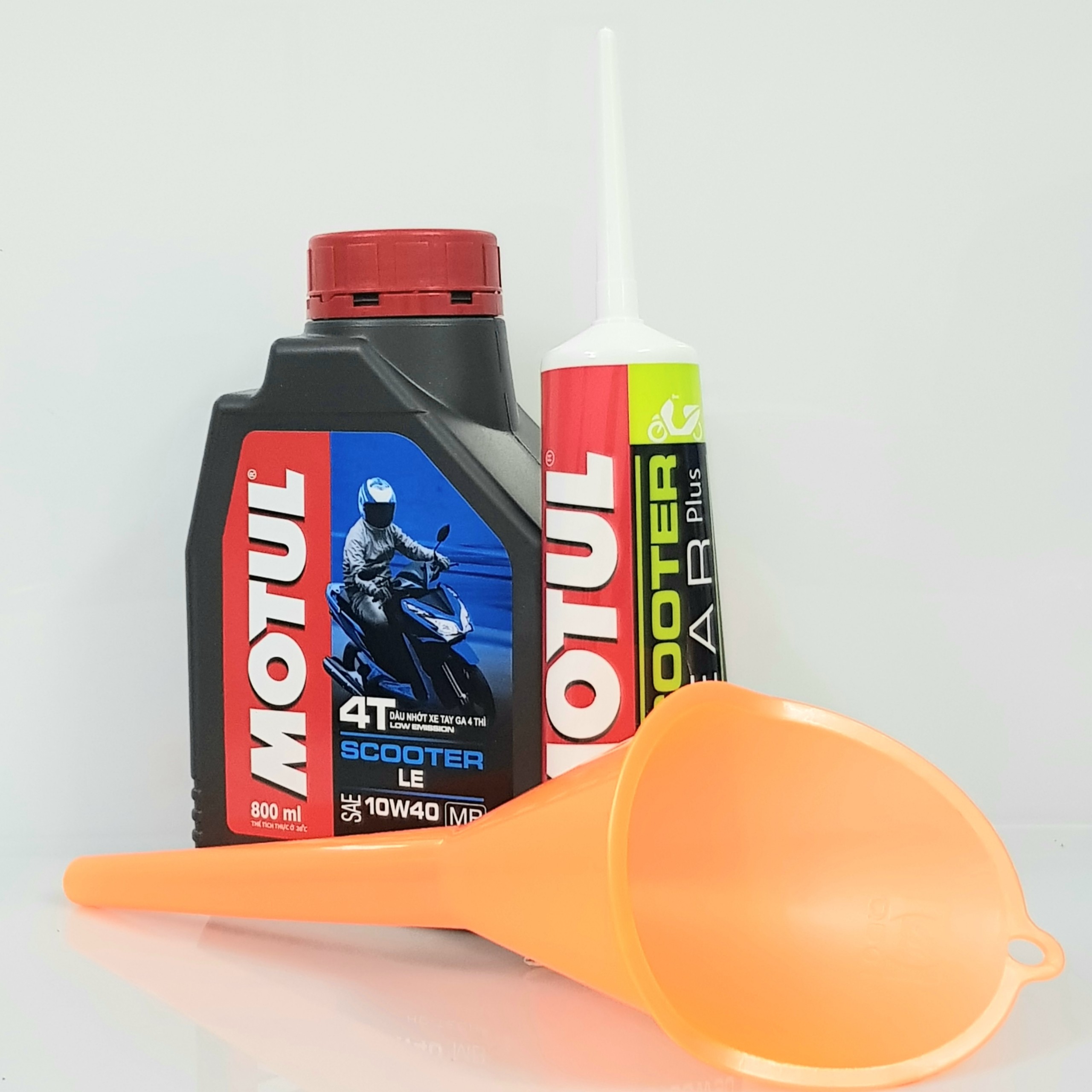 [SIÊU RẺ - CÓ QUÀ TẶNG] Bộ nhớt xe tay ga MOTUL SCOOTER LE 10W40 800ml và nhớt hộp số Motul Gear 80W90 tặng phễu rót
