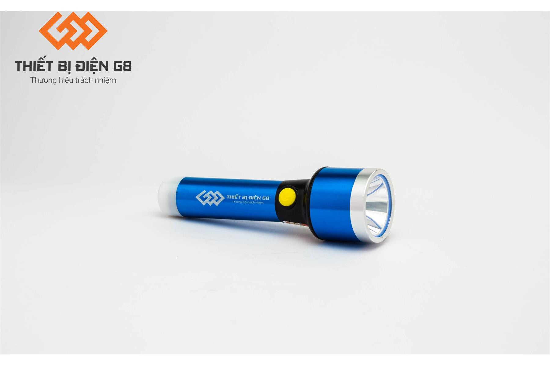 Đèn Pin Cầm Tay G8, Model G8-570