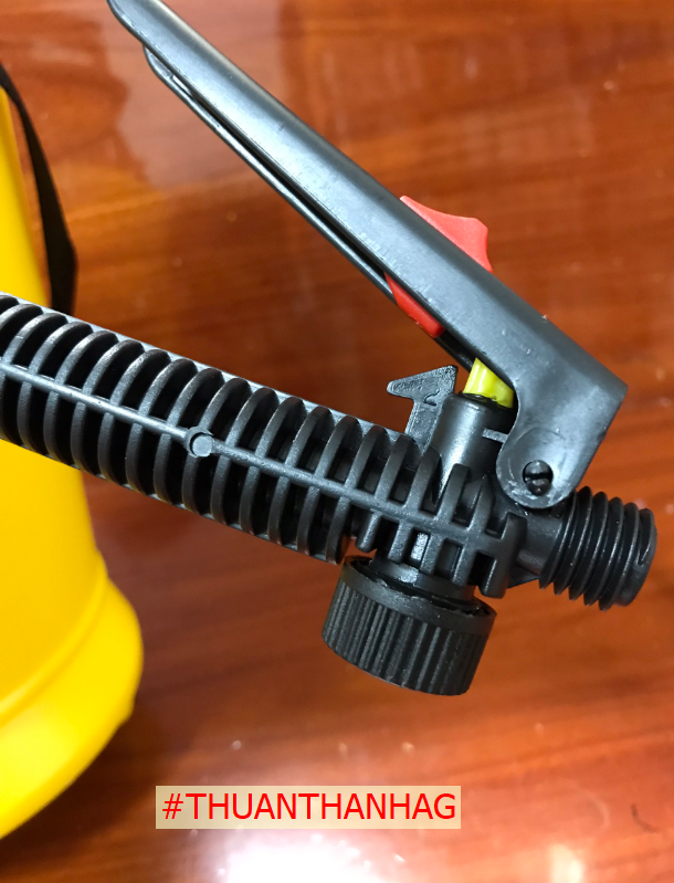 Bình xịt tưới cây 4 lít Dudaco, Xịt hoa 401