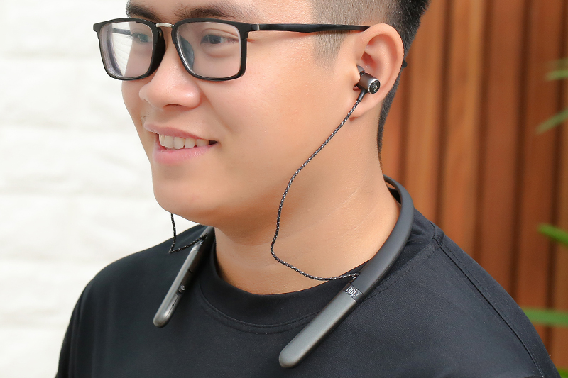 Tai nghe Bluetooth JBL LIVE200 Đen