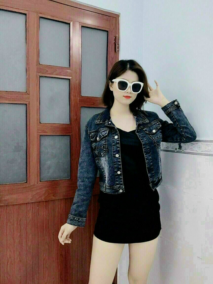 Áo khoác jean nữ body- đen bạc- size M L