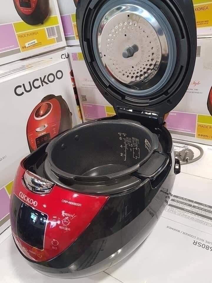 Nồi Cơm Áp Suất Điện Tử Cuckoo CRP-N0680SR (Nội Địa Hàn)