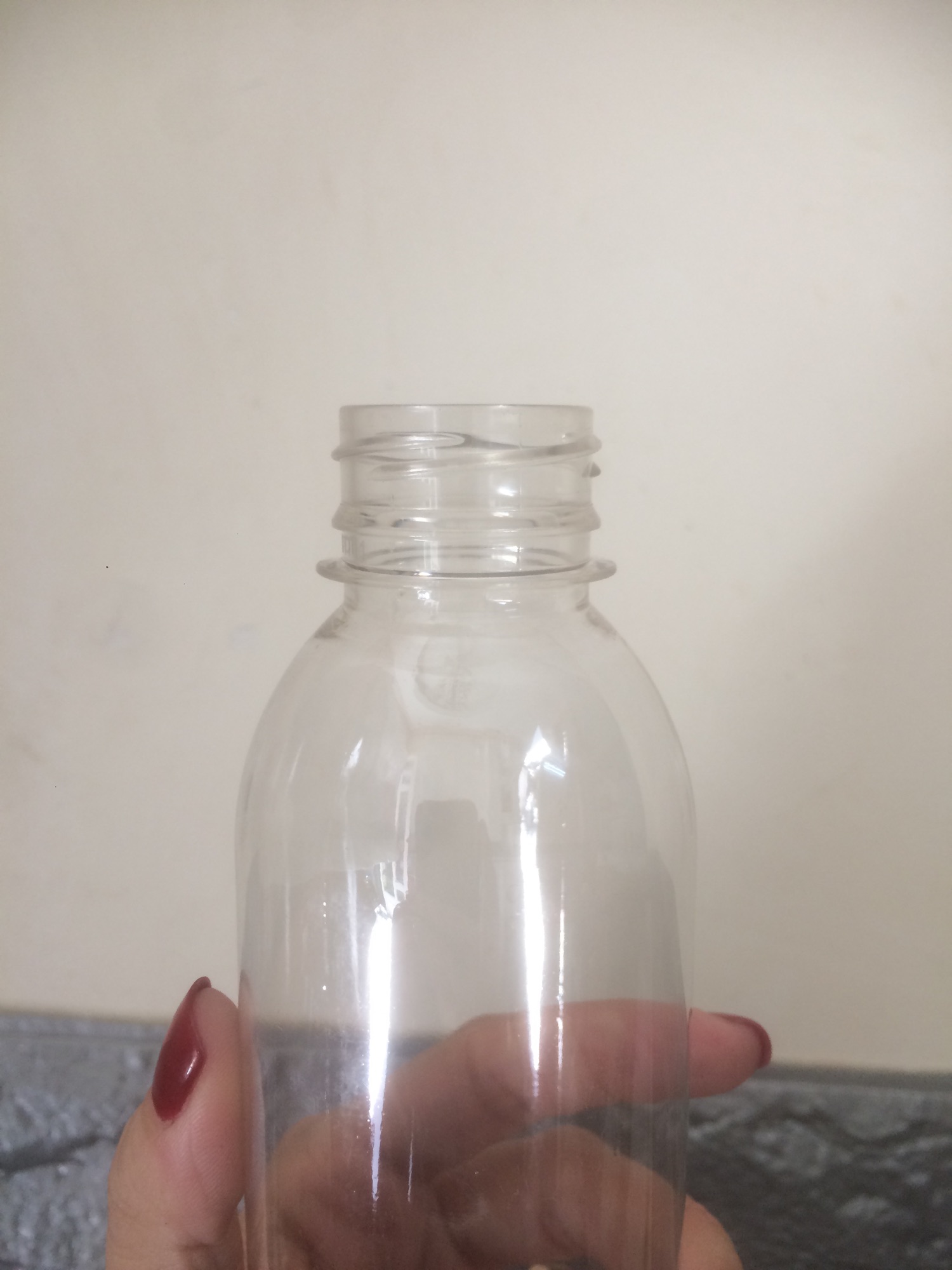 [HCM]100 chai nhua pet tron 330ml