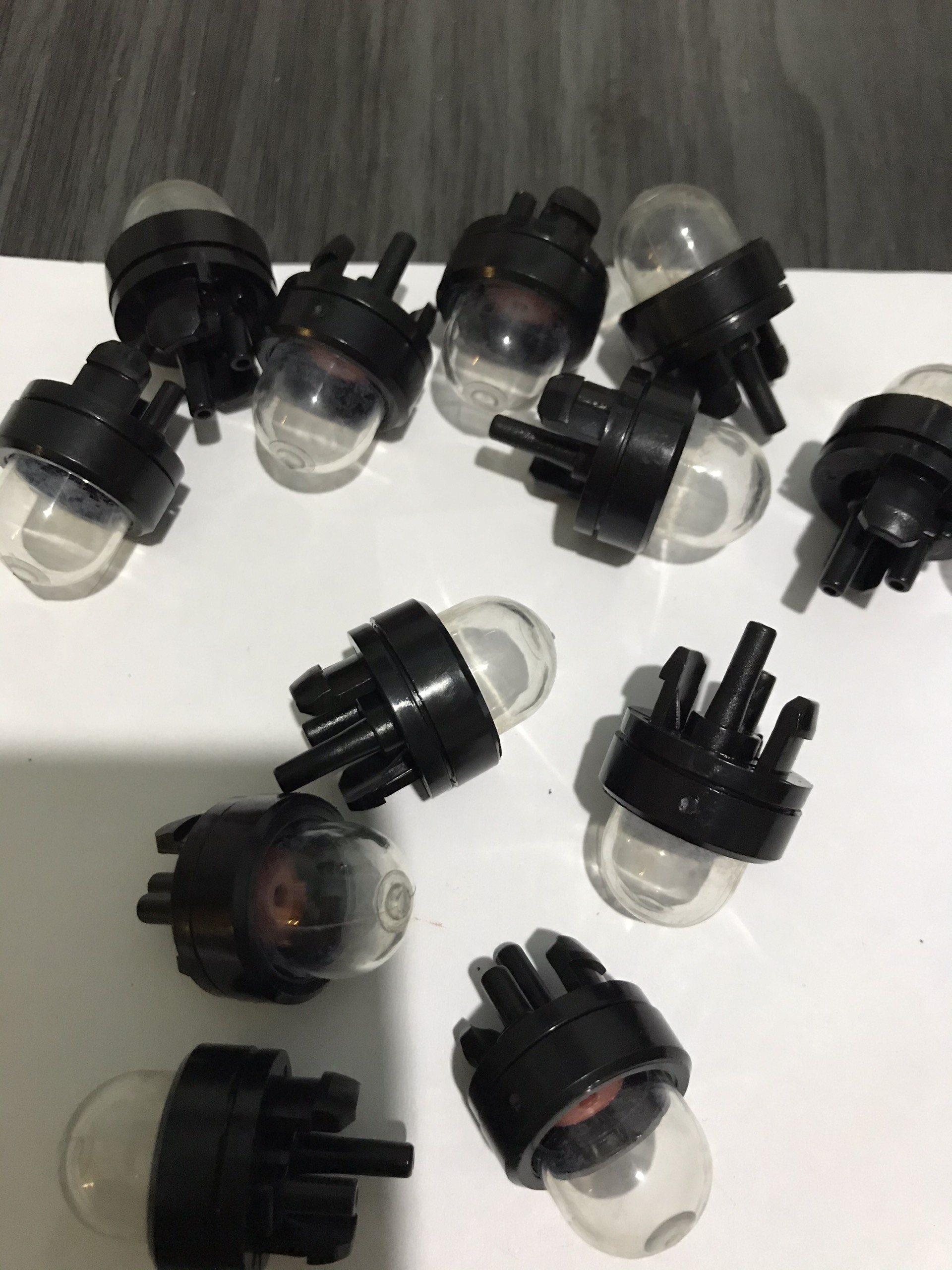 [HCM]NÚM ( ĐẾ) BƠM XĂNG MÁY CƯA XÍCH (2 CÁI)