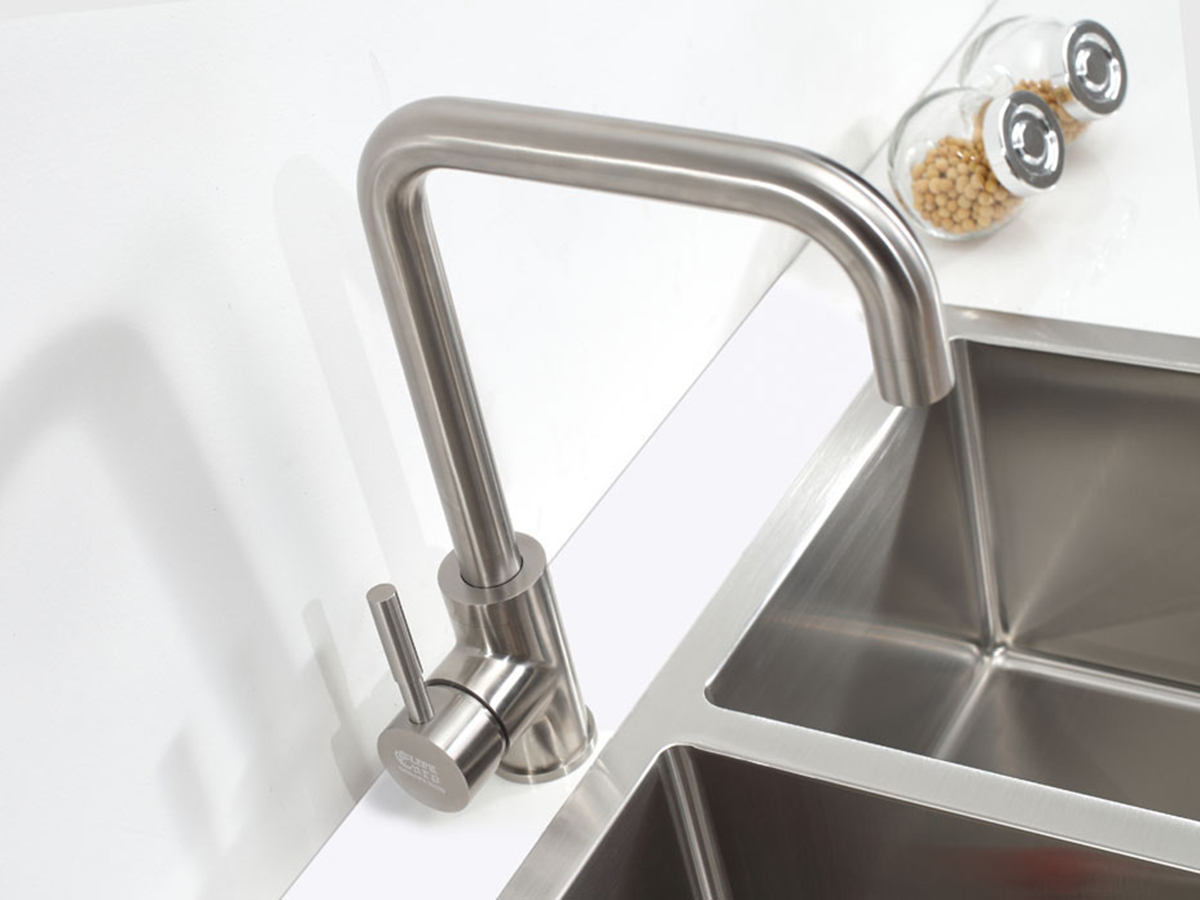 (Có Video) Vòi rửa chén nóng lạnh Inox SUS 304 Eurolife EL-T001 (Trắng vàng)