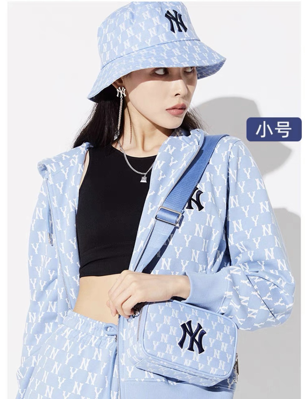 Túi đeo chéo nữ MLB dáng vuông size 23cm HC