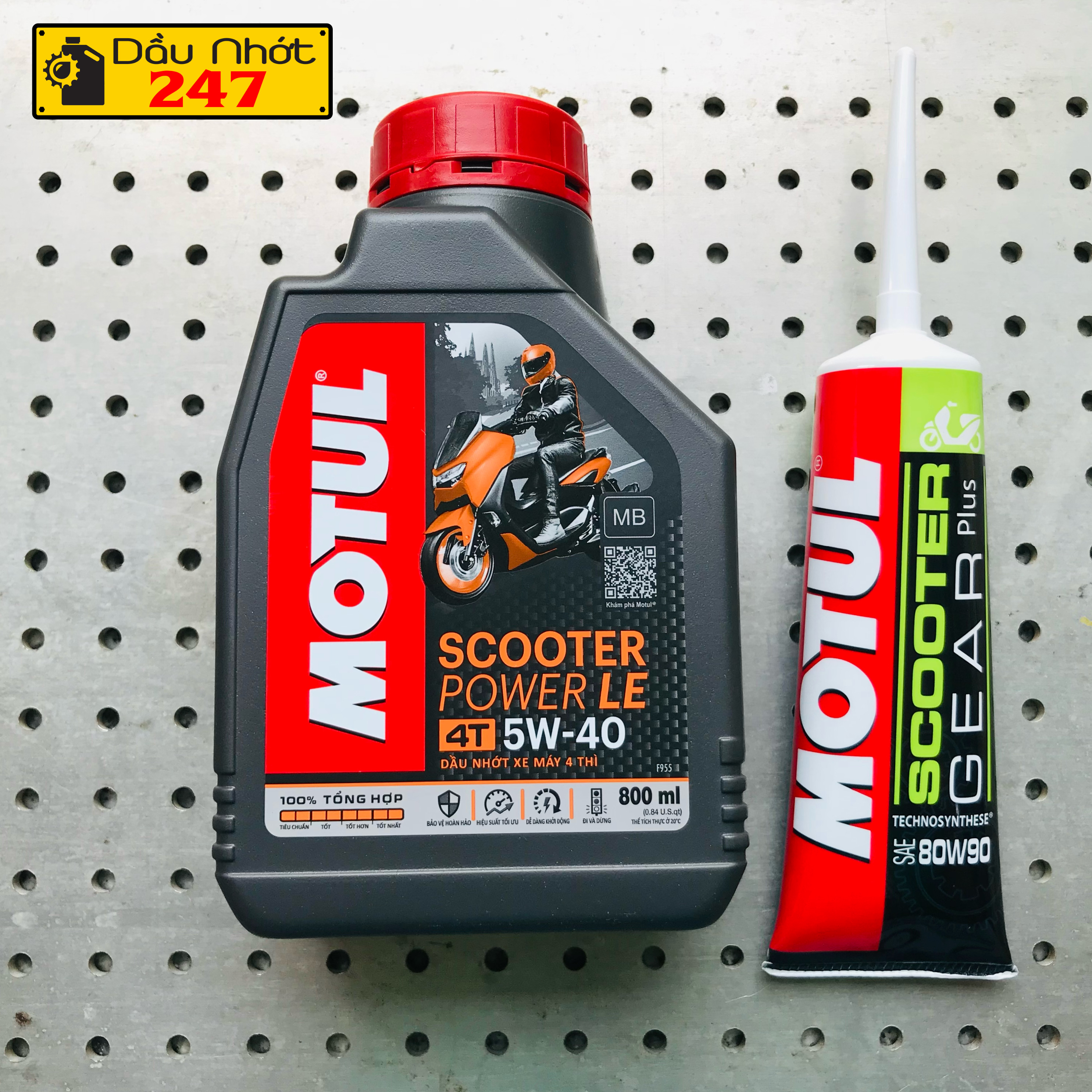 Combo Motul nhớt - láp (hộp số) xe tay ga Motul Scooter Power 800ml