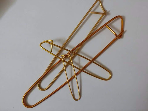 Kim giữ mũi đan len