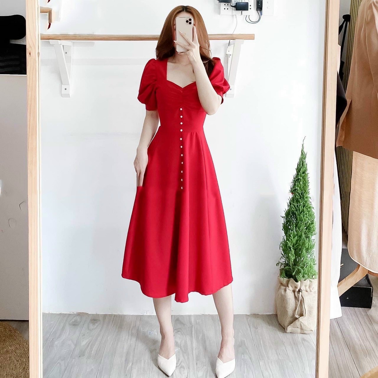 Đầm nhúng ngực nút trắng 2 màu