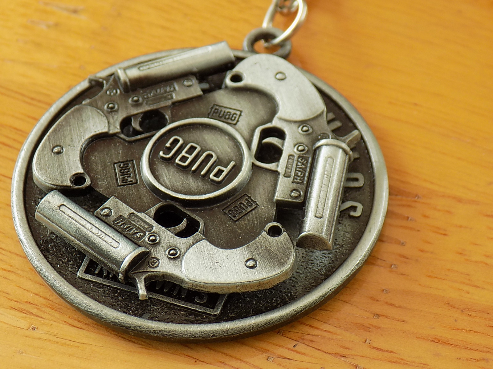 Mô hình game PUBG - Móc khóa pupg xoay 360 độ cực Hot