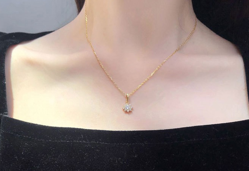 dây chuyền mặt hoa cúc