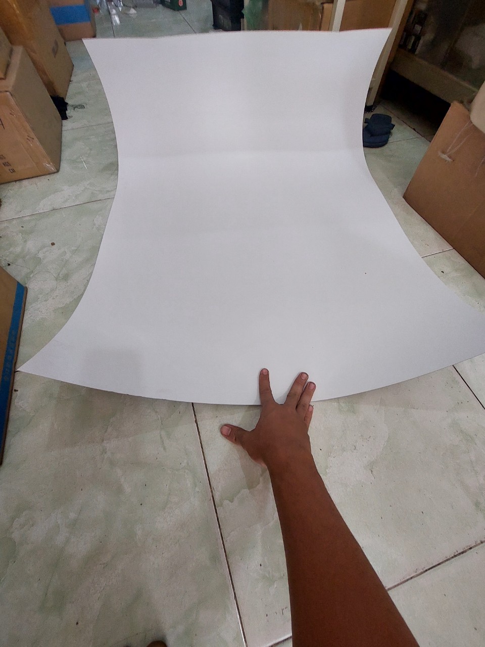 giấy rập cứng màu trắng