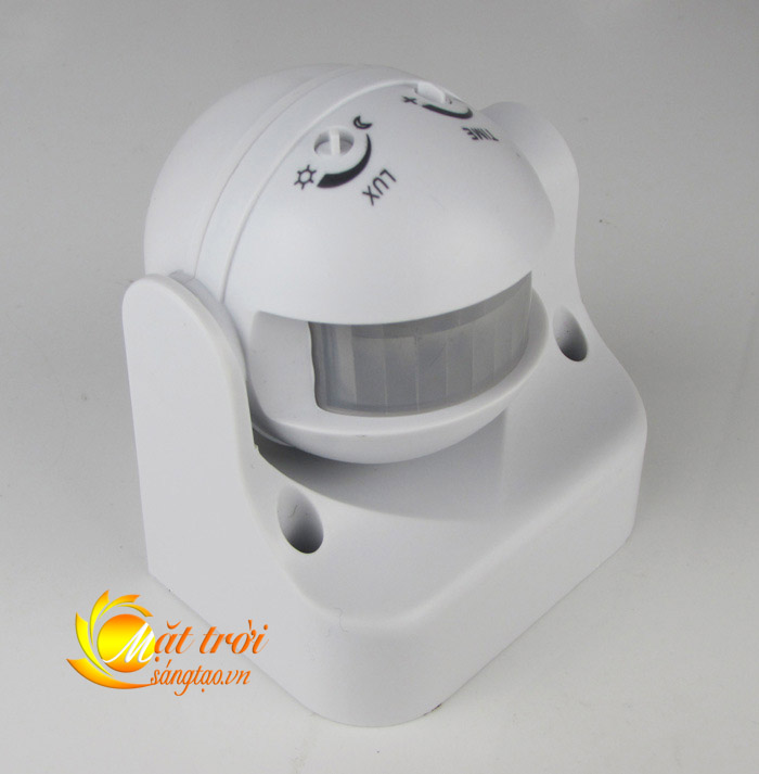 Công tắc cảm biến chuyển động hồng ngoại ngoài trời BK-P002