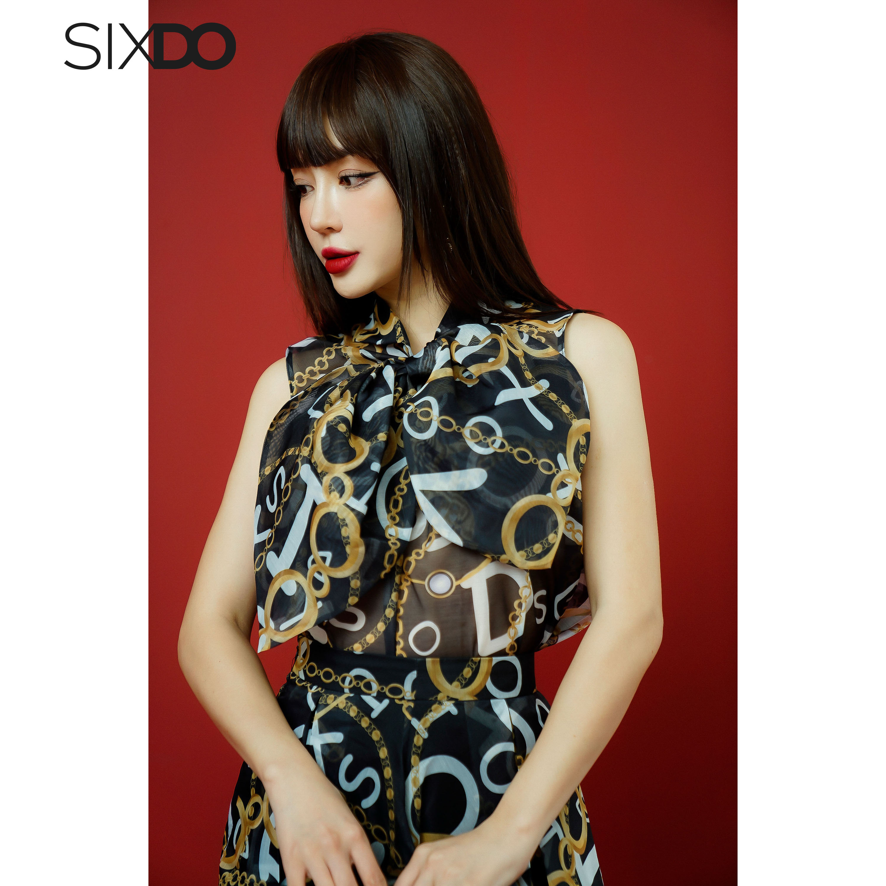 Áo sơ mi tơ phối nơ cổ SIXDO (Black Baroque Print Bowtie Top)
