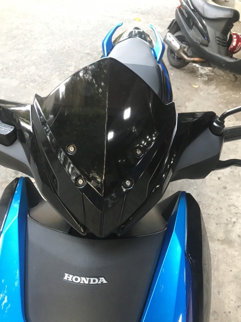 ỐP ĐẦU WINNER X MẪU V3 ĐEN TRONG