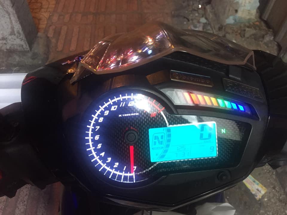 [HCM]ĐỒNG HỒ ĐIỆN TỬ 7 MÀU CHO EXCITER150