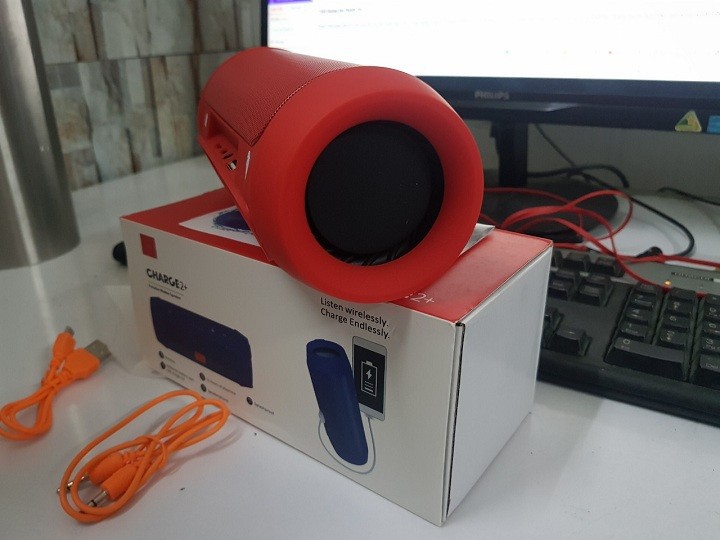 [HCM]Loa nghe nhạc bluetooth Charge 2 Cực Hay