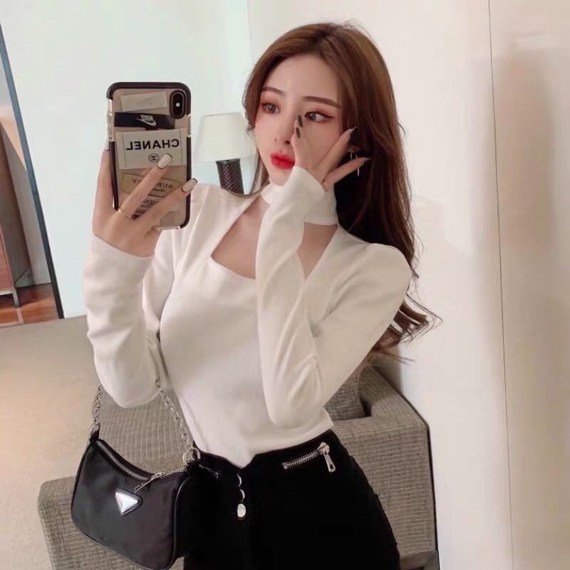 Áo kiểu croptop cổ vuông tay dài phối cổ cá tính