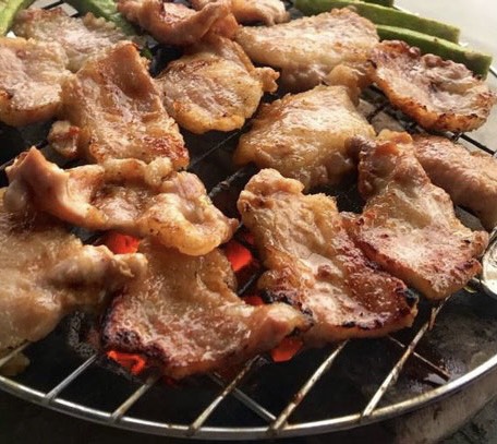 Vú heo ướp chao sa tế (500g)