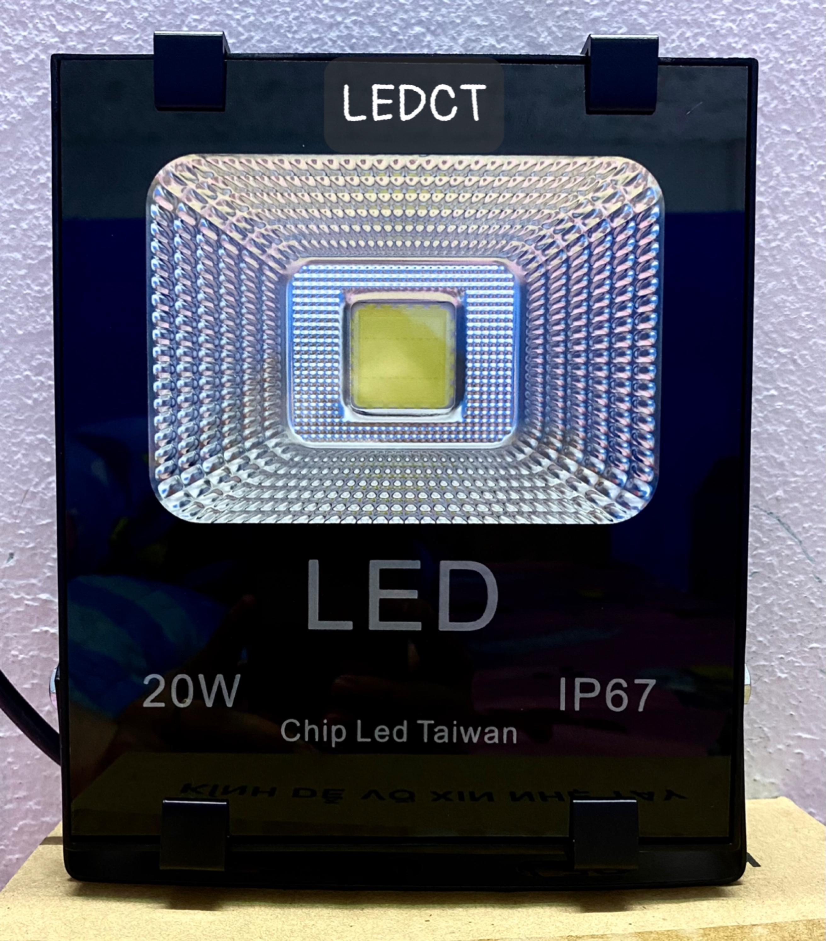 Đèn pha led 20W Thân Nhôm (Trắng, Vàng, Xanh lá, Xanh dương, Đỏ, Đổi màu)