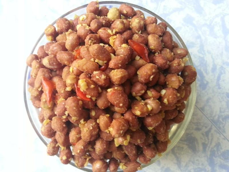 Lạc rang tỏi ớt thơm  ngon (Hộp 500g )