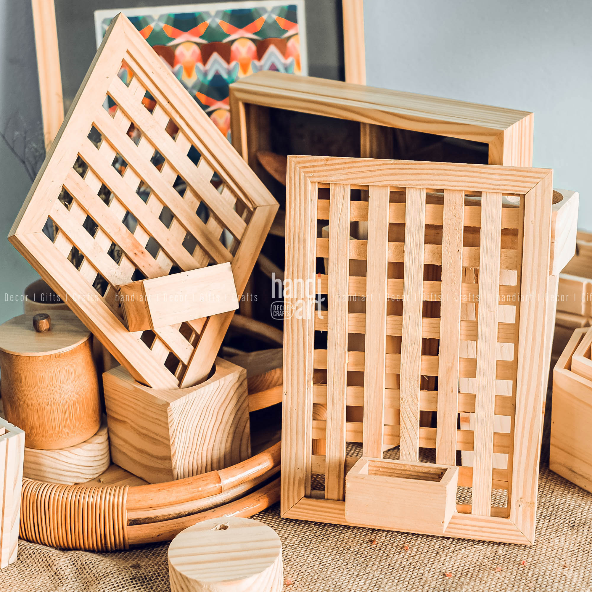 Giỏ hoa gỗ treo tường trang trí hoa